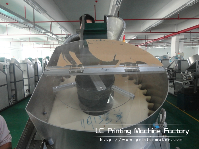 Fully Automatic Hot Staming Machine For Cap's Top Surface