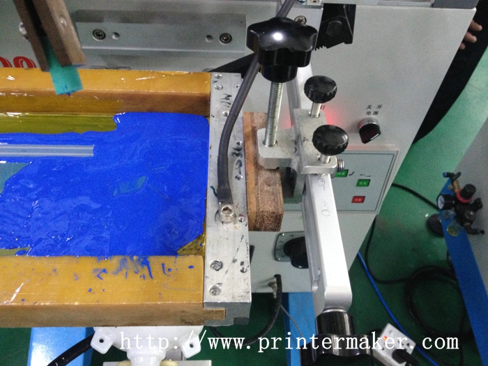 Ceramic bottles printing solution with thermo plastic paint