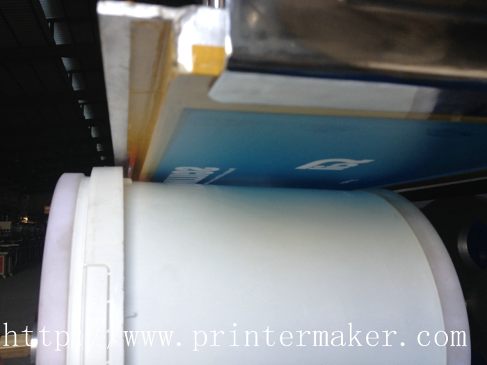 How To Print On Bucket With Silk Screen Printing Machine