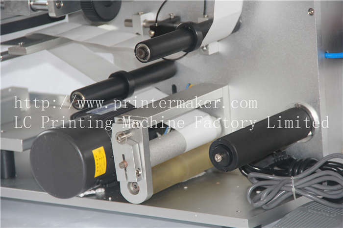 Economical Semi Auto Flat Labeling Machine