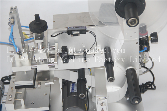 Economical Semi Auto Flat Labeling Machine